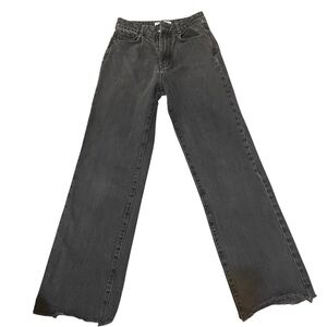 Zara Black Straight Jeans with Classic Appeal